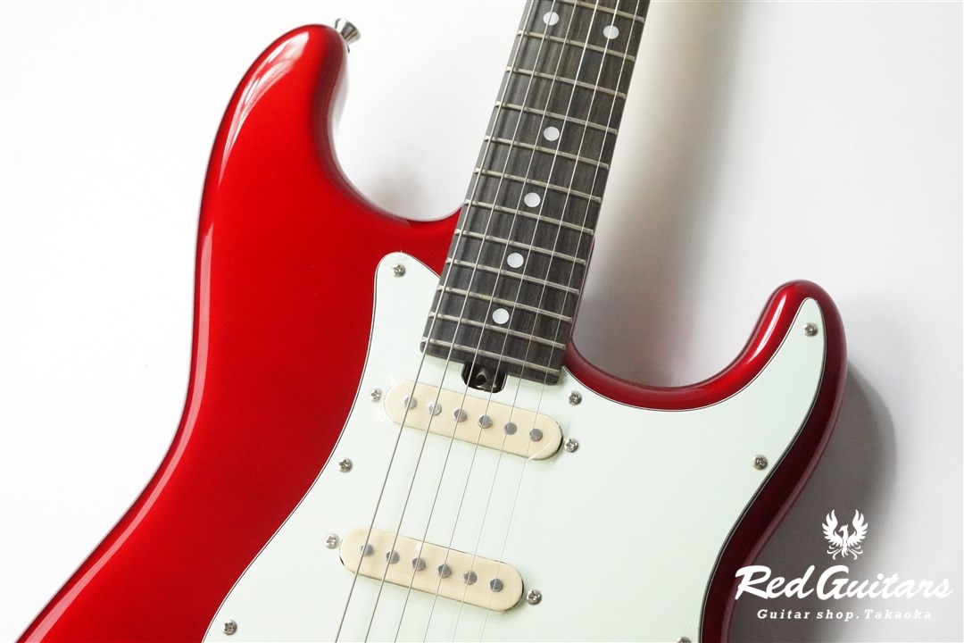 Bacchus ストラト BST-1RSM キャンディアップルレッド Bacchus BST-650B - Candy Apple Red | Red Guitars Online Store